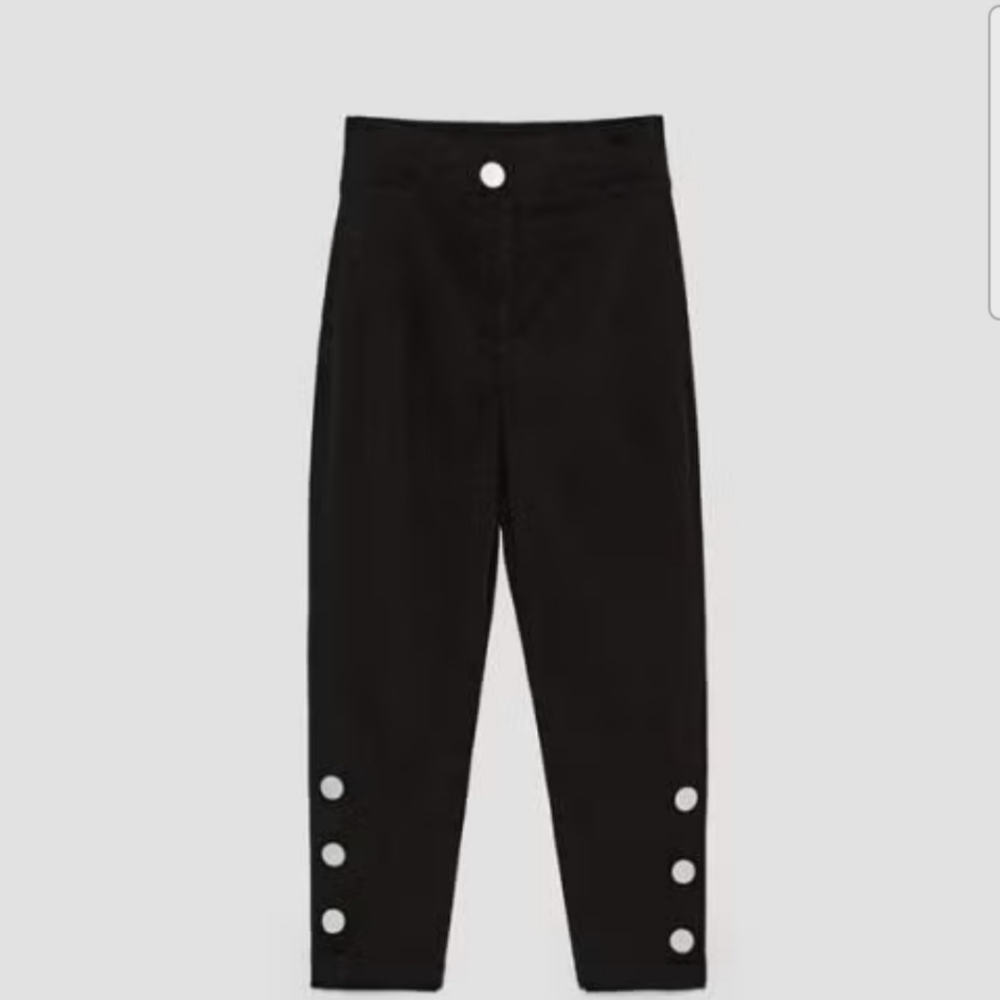 ZARA HIGH WAIST STRECH  SIZE LARGE Black Pants with Button Accents